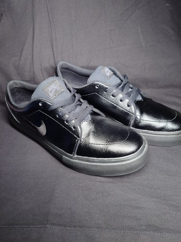 Nike Satire L pelle nero antracite 654431 002 UK taglia 8