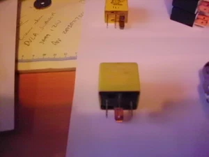 Relais MG Rover YWB 000410 4190069 - Bild 1 von 1