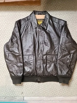 Chaqueta de bombardero de cuero marrón oscuro XLT para hombre de la Fuerza Aérea azul marino de cuero de aterrizaje  Foto 1 de 4