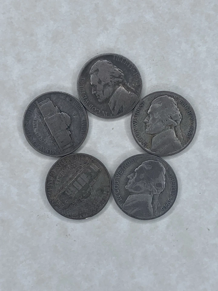 Lote de 5 níqueles de guerra Jefferson de la Segunda Guerra Mundial 35% de plata 42-45 selección aleatoria Foto 1 de 1