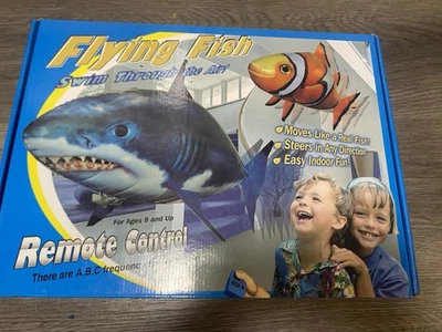 Flying Fish Remote Control Clownfish Air Swimming Animal Toy Infrared RC New - Image 1 of 4