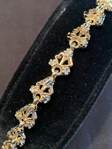 HEARTS AND FLOWERS LINK CHARM BRACELET GOLD TONE DAINTY FLOWER JEWELRY NEW - Picture 1 of 10