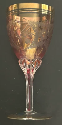 4 copas de vino de cristal Mirea hechas a mano República Checa púrpura grabado borde dorado Foto 1 de 4