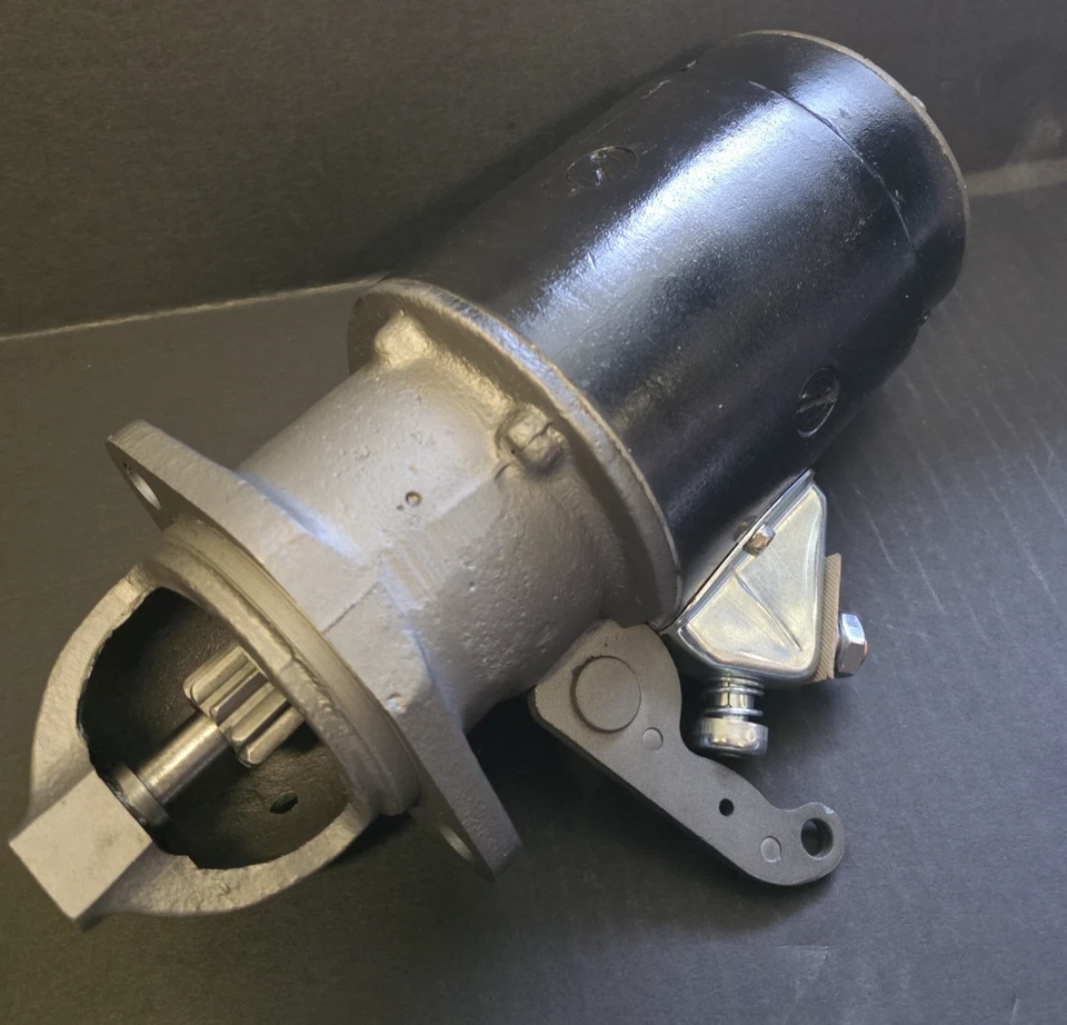 1955 to 1959 Chevrolet / GMC Truck 12 Volt Starter  4.4L  3.8L OEM Reman 1107634 - Image 1 of 4