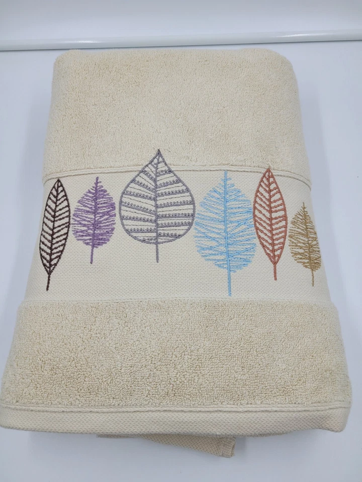 Avanti Turkish Bath Towel Shalimar & Eliza Embroidered Styles 30"x52" - Image 1 of 1