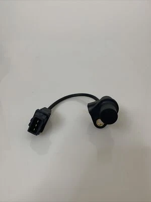 Standard Motor Products PC371 Crankshaft Sensor - Image 1 of 4