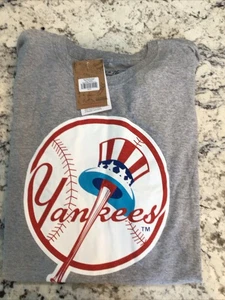 Mitchell & Ness NY Yankees Logo T-Shirt, Cooperstown Collection XLarge Neu mit Etikett - Bild 1 von 6