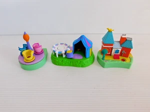 Polly Pocket Disney Magic Kingdom Castle Pieces: Dumbo, Teacups, Train Station - Picture 1 of 8