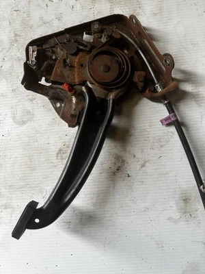 1998 Dodge Ram caminhão pedal de freio de emergência 1500 2500 estacionamento freio E 1999 99 98 - Imagem 1 de 4