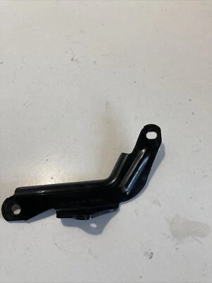 Volvo C30 Braket Holder 9671985180 Genuine 1.6 Tdi 2012 - Image 1 of 4