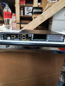 CISCO ISR4321-SEC/K9 Cisco ISR 4321 w/SEC license und hsec License + Netzteil - Bild 1 von 4