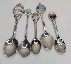 Vintage International Souvenir spoons. Lots of 5. - Picture 1 of 8