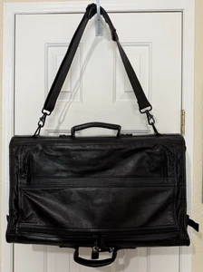 Bolso de Mano TUMI Negro Cuero Genuino Triple con Cerradura y Llaves - Imagen 1 de 14