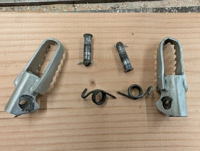 Footpegs, Pins, Springs 1986 Kawasaki KX500 - Image 1 of 2
