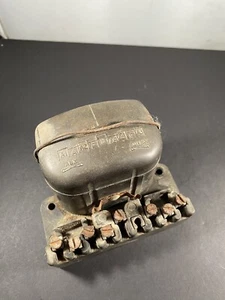 Jaguar XK120, MG TC 9 Post Voltage Regular Original - Picture 1 of 12