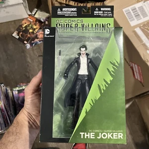DC Collectibles DC Comics - The New 52: The Joker Action Figure - Picture 1 of 2
