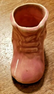 VINTAGE ART DECO POTTERY PINK BABY SHOE PLANTER - Picture 1 of 6