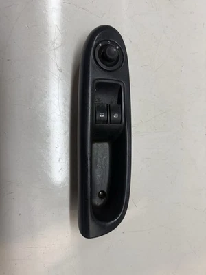 Renault Clio 2003 172 Cup (MK2) lado del conductor interruptor de ventana principal con moldura  Foto 1 de 4