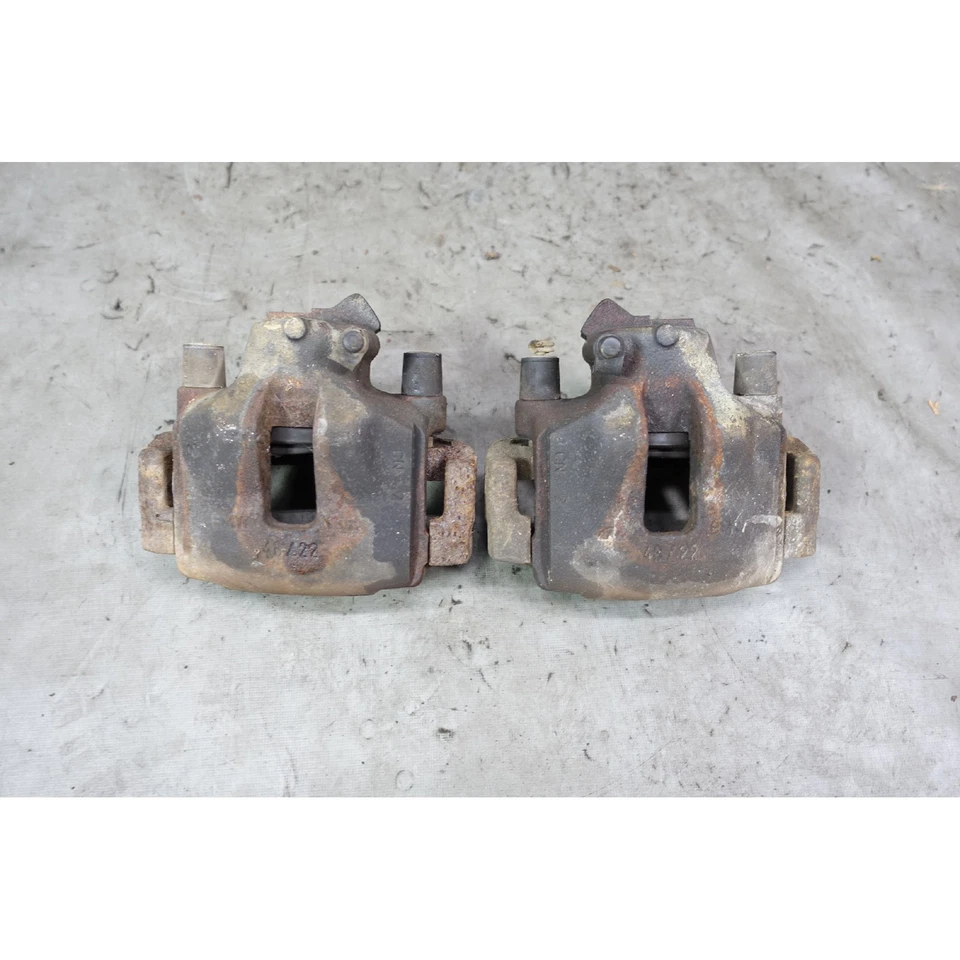 Par de pinzas de freno delanteras BMW E30 serie 3 1984-1993 Girling Factory 318i 325i Foto 1 de 3