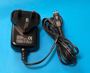 Original Motorola SPN5039A UK Netzladegerät, 5,9V, für alte Modelle, 100% Original - Bild 1 von 3