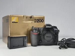 NIKON D200 FOTOCAMERA REFLEX DIGITALE IN SCATOLA - Foto 1 di 7