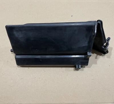 Caixa de armazenamento de ferramentas 1979 Yamaha XS1100F preta - BOM - Imagem 1 de 4