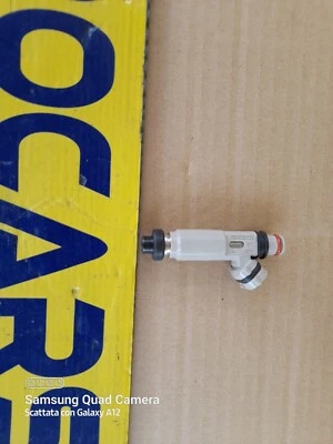 Daihatsu Terios 1.3 Petrol Injector - Image 1 of 2