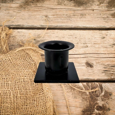 Candelabro cónico de hierro negro cuadrado primitivo Foto 1 de 2