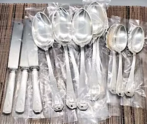 12 Pc Vtg 1847 Rogers Bros XS Triple Heraldic Silverplate Hammered Flatware - Picture 1 of 7