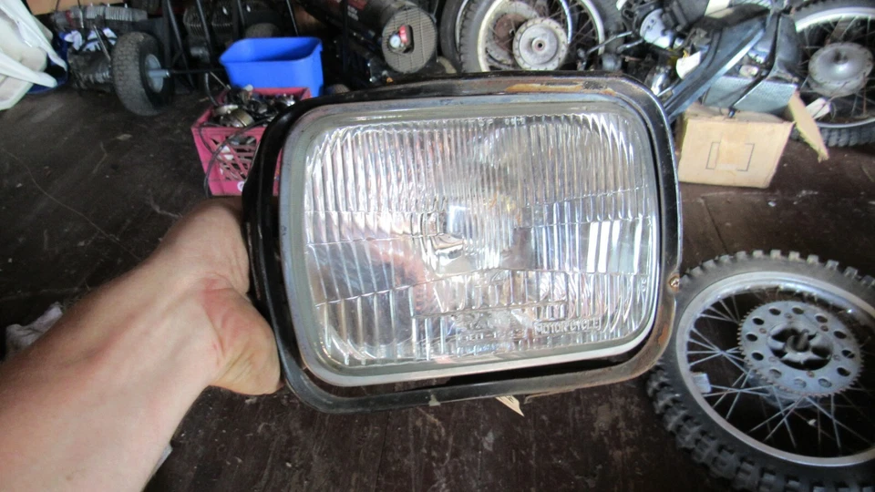 Kawasaki ZX750 GPZ 1984 faro faro lámpara  Foto 1 de 1