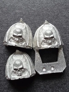 Warhammer 40K 30k Night Lords OOP Metal OG Shoulder Pads x3 Variant 3 - Picture 1 of 2