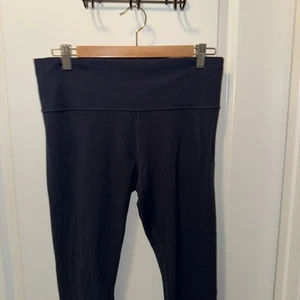 ATHLETA ELATION MARINEBLAUE CAPRI-LEGGINGS - GRÖSSE LARGE TALL - Bild 1 von 11