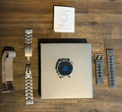 Garmin Fenix 8 47mm AMOLED Zaffiro Titanio con scatola originale e più cinturini - Immagine 1 di 4
