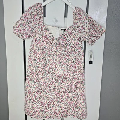 Vestido Babydoll City Triangles Rosa Blanco Ditzy Floral Manga Abullonada XXL Cottage Foto 1 de 4