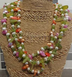 STUNNING 3 ROW NECKLACE WITH FRESHWATER PEARLS & PERIDOT GEMSTONES & MOP CATCH - Picture 1 of 6