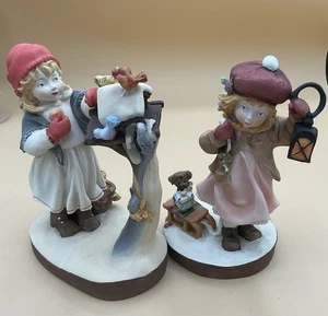 De colección 2 Dolfi Originales Por Lisi Martin Niña Con Linterna y Niña Con Pajarera - Imagen 1 de 7