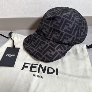 Gorra Fendi patrón de zucca ligera con bolsa antipolvo etiquetas adjuntas gris - Imagen 1 de 16