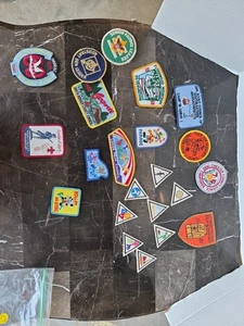 Vintage Girl Scout Brownie Scout Patches Lot Of 22 - Picture 1 of 5
