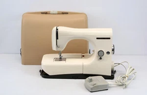 Formschöne Privileg Combi Automatik Model 630 Nähmaschine - Bild 1 von 8