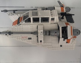 LEGO Star Wars UCS Snow Speeder 75144 with wall mount