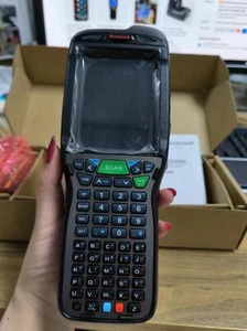 Honeywell Dolphin 99EX Handheld Mobile Computer Windows Embeded Barcode Scanner - Picture 1 of 6