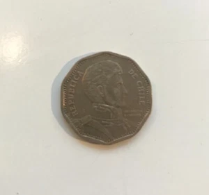 REPUBLIC OF CHILE - 50 Pesos Coin - Republica de Chile - 2015 - Circulated - Picture 1 of 2