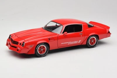 12999 Chevrolet Camaro Z28 Yenko Turbo Z Red GreenLight 1:18 - Immagine 1 di 4
