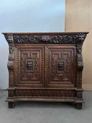 Mobile Scolpito Rinascimento Rovere  - Immagine 1 di 4