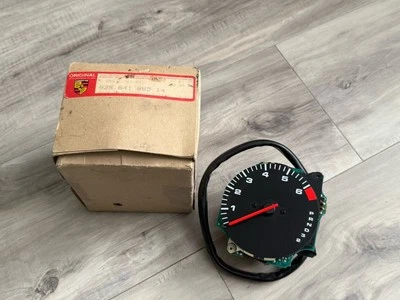 Velocímetro original - Porsche (928-641-965-14) Porsche 928 Foto 1 de 4