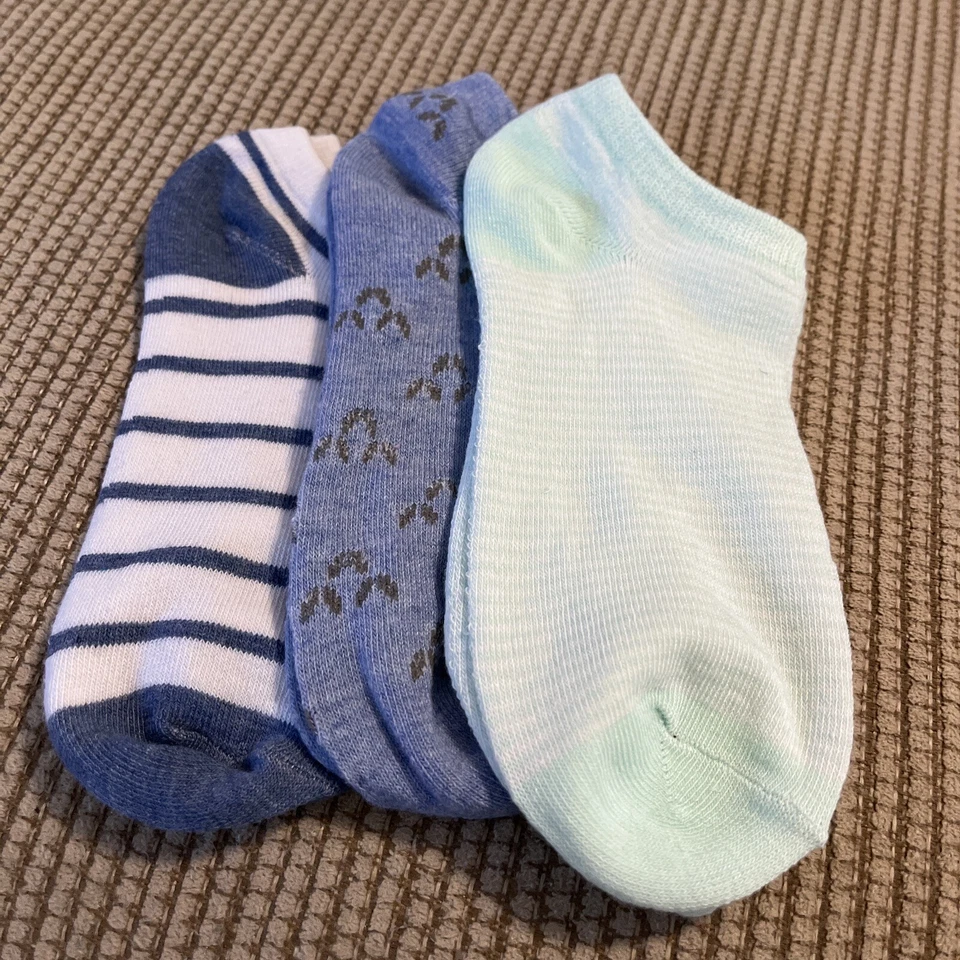 Juego de tres calcetines decorativos para mujer talla 4-10 totalmente nuevos Foto 1 de 1