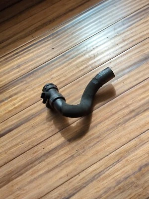 Manguera de radiador inferior para tubo de agua Audi A6 Quattro 2002-2004 4B0121055Q OEM Foto 1 de 4