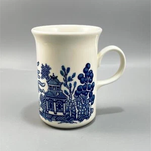 Vintage Churchill England Blue Willow Coffee Tea Mug 4" Tall - Picture 1 of 6