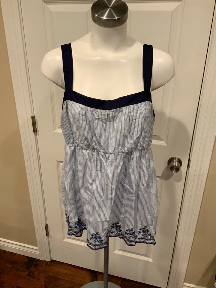 Camiseta sin mangas Weston Wear a rayas azules y blancas con bordado floral, talla 12 Foto 1 de 4