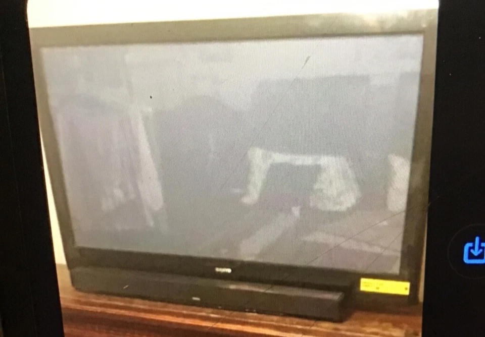 TV pantalla plana 55 pulgadas Sanyo con sonido envolvente  Foto 1 de 1